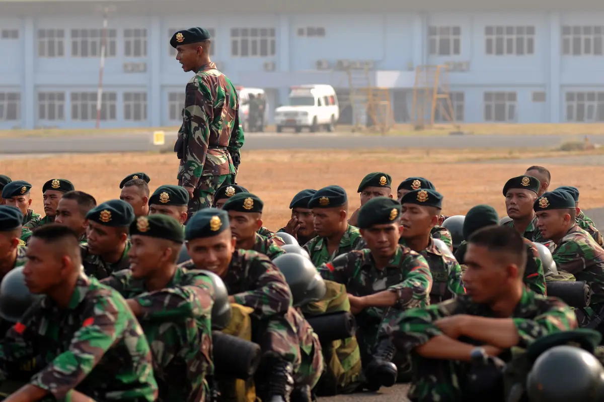 20151027-TNI Rotasi 1.000 personil Satgas Kebakaran Hutan dan Lahan-Jakarta