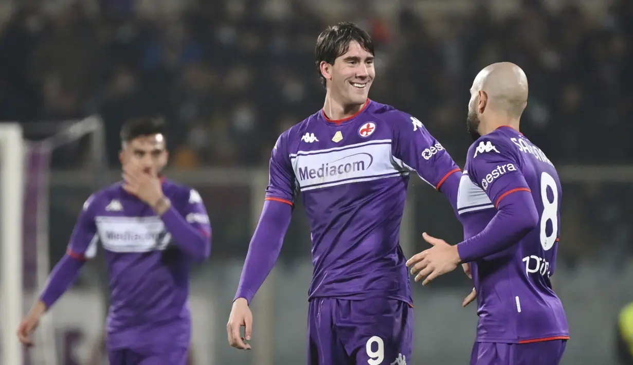 Empat gol Fiorentina ditorehkan oleh Dusan Vlahovic dengan dua gol dan Alfred Duncan serta Ricardo Saponara masing-masing satu gol. (AP/Massimo Paolone)