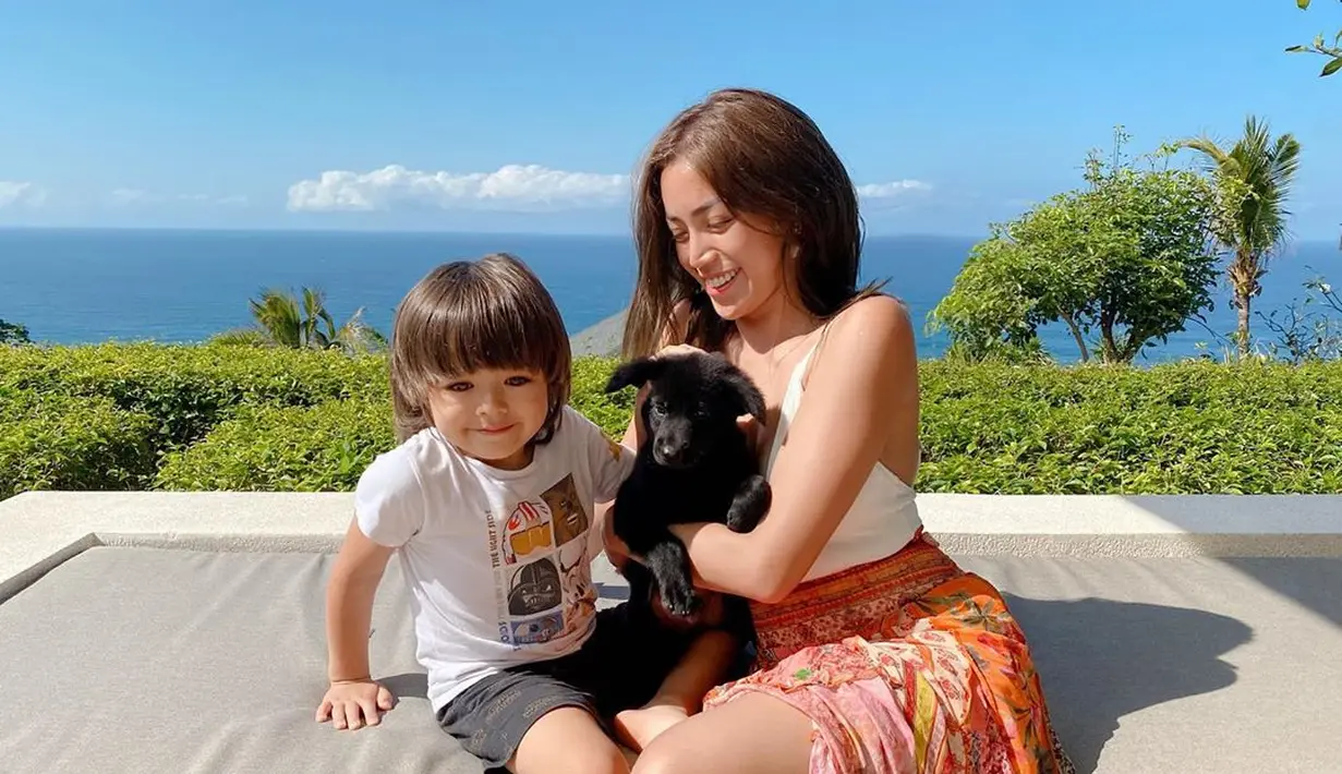 Jessica Iskandar (Instagram/inijedar)