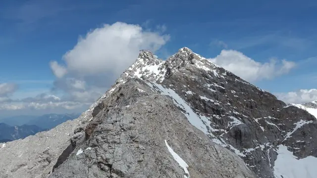 Fakta Menarik dan Budaya Populer Seputar Gunung Eiger