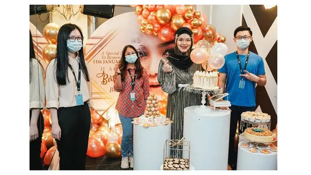 7 Potret Meriah Ulang Tahun Siti Nurhaliza Ke-42, Baby Bumpnya Jadi Sorotan