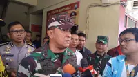 Pangdam Wirabuana Mayjen Agus Surya Bakti memberikan pernyataan terkait penyerangan Mapolsek Bontoala (Liputan6.com / Eka Hakima)