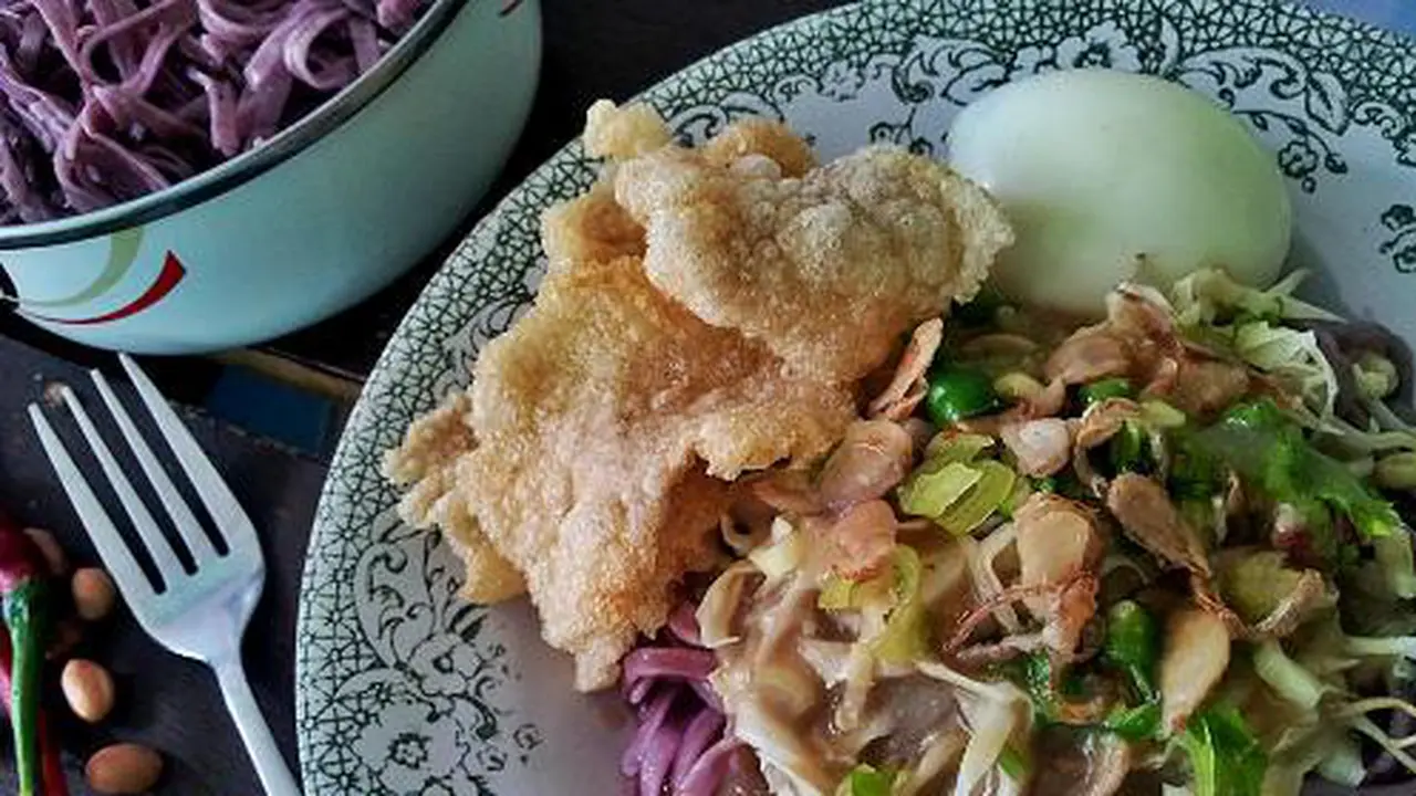 Menu Maksi: Mie Lendir Ungu