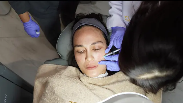 Perawatan wajah Luna Maya dan Maxime. Dok.ZAP