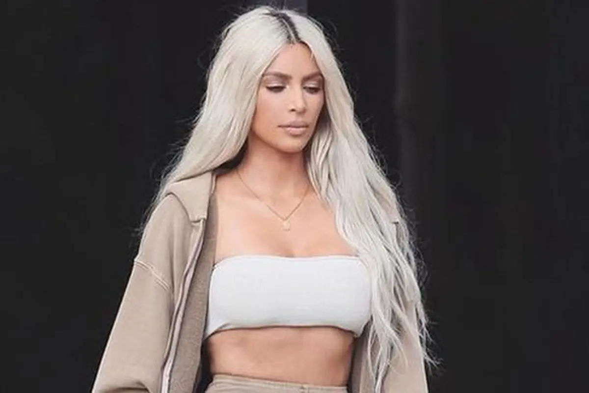 Rahasia perut rata Kim Kardashian/copyright instagram.com/kimkardashian