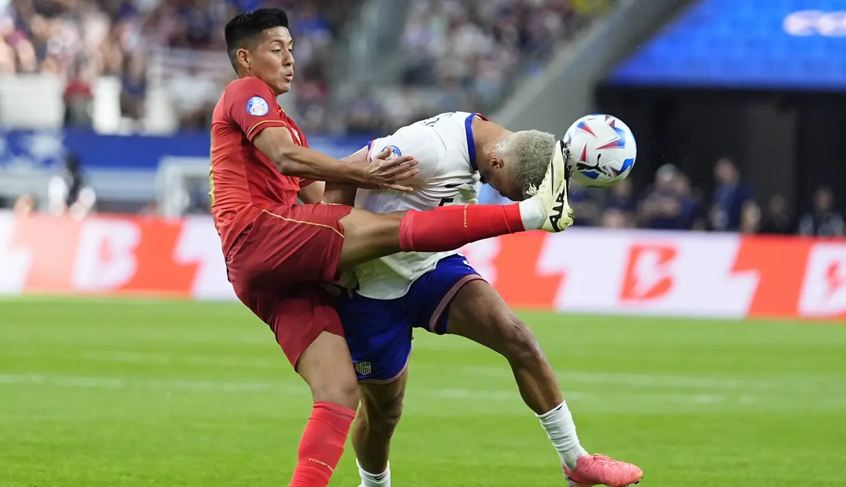 Pada duel itu, Amerika Serikat menang dengan skor 2-0 atas Bolivia. (AP Photo/Julio Cortez)