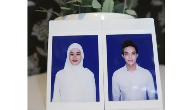 Pas Foto 5 Seleb di Buku Nikah saat Pakai Hijab Ini Curi Perhatian