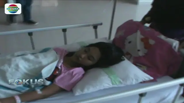 Terbangun dari tidur panjangnya, Echa, putri tidur asal Banjarmasin jalani rangkaian pemeriksaan di rumah sakit.