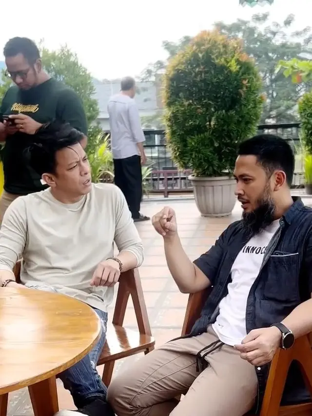Pertemuan Ariel NOAH dan Uki