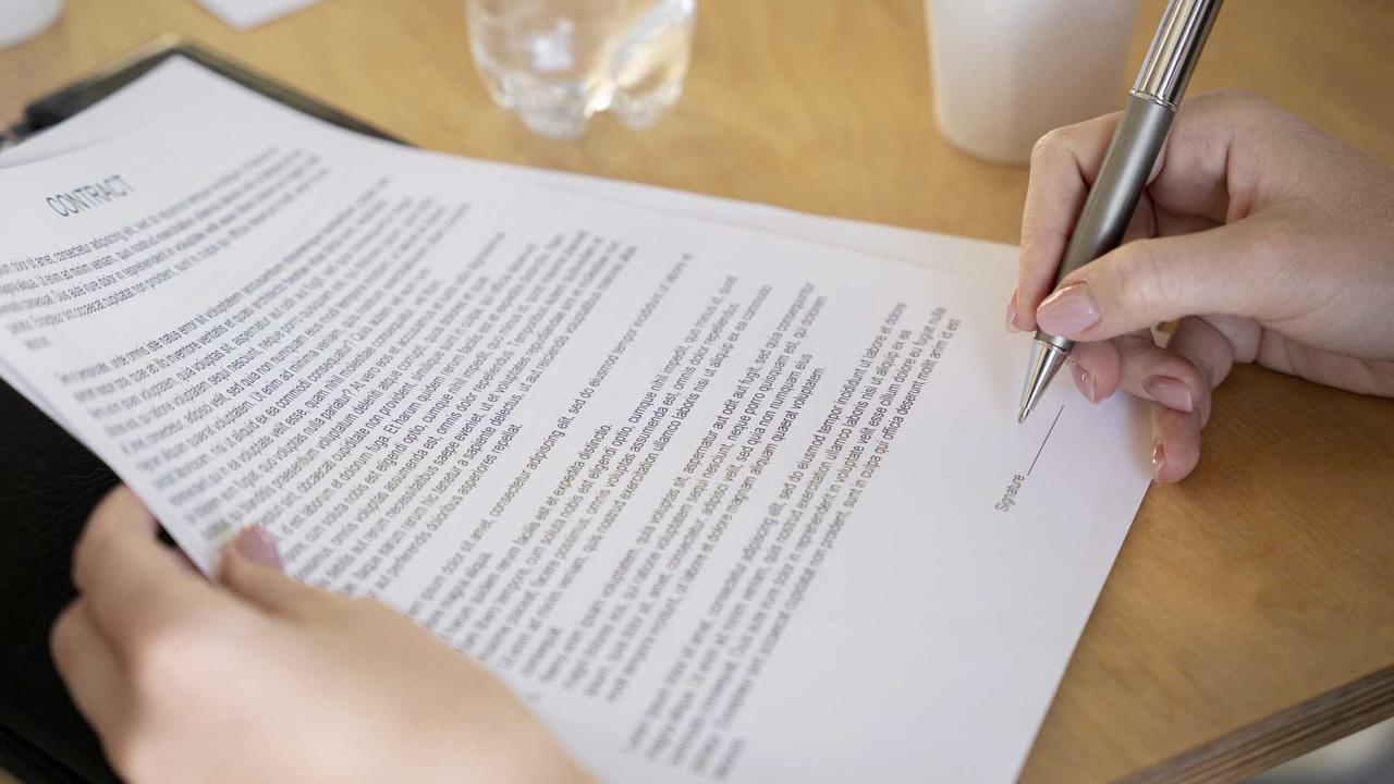 Surat kuasa pengambilan uang (Foto: freepik)