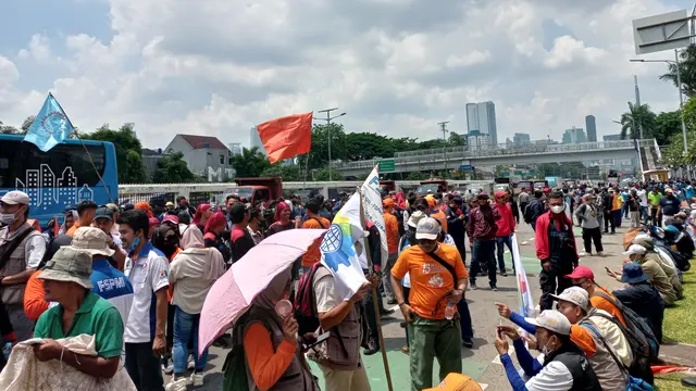 Demo  BBM di Gedung DPR RI