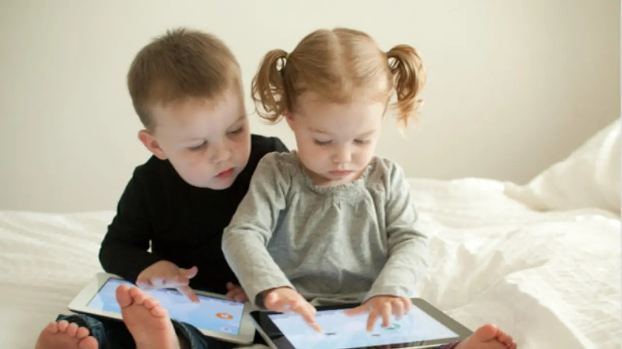 Gadget, Penyebab si Kecil Terlambat Bicara
