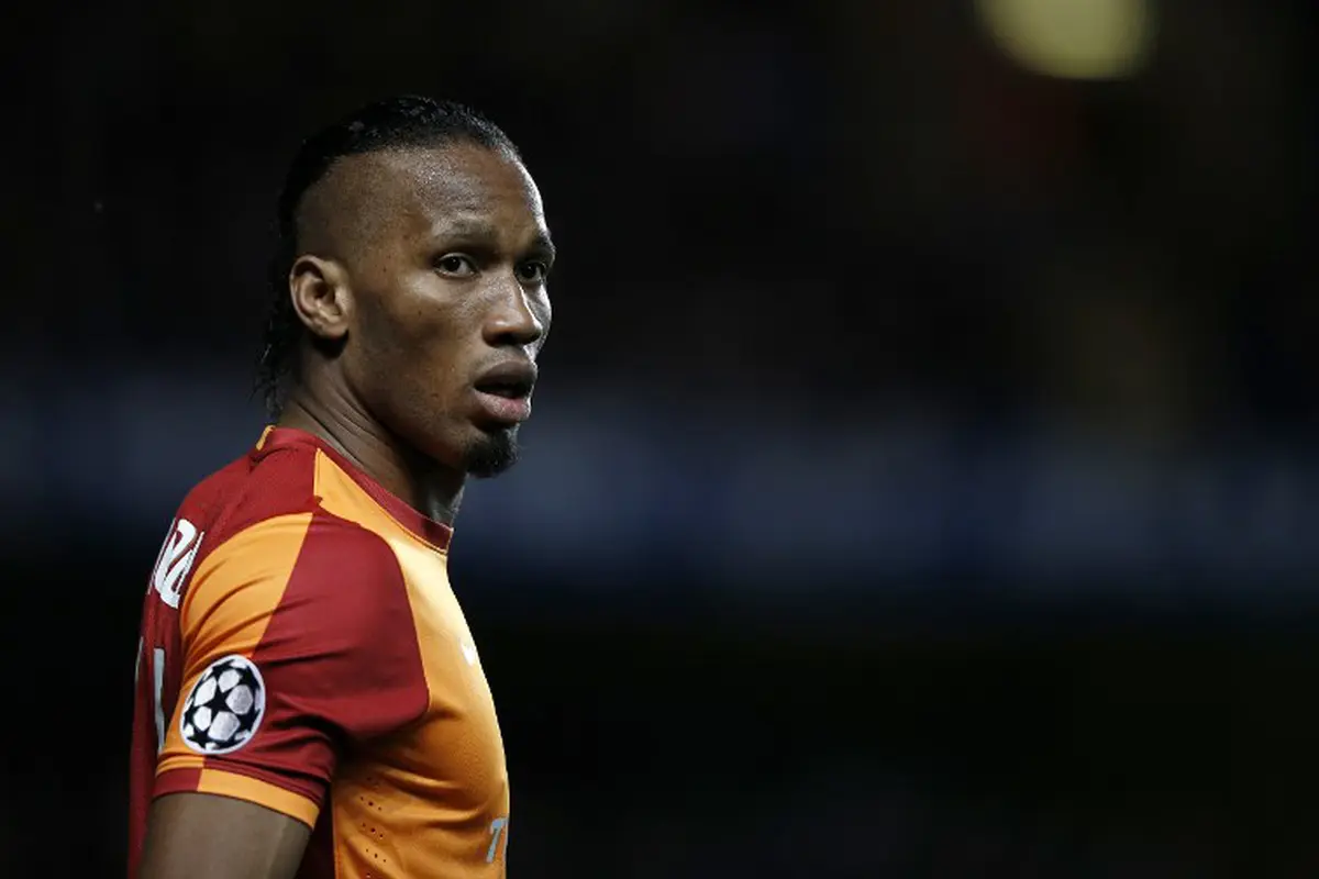 Drogba diincar Roma