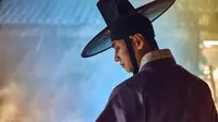 [Ju Ji-hoon berperan sebagai Putra Mahkota Lee Chang/ Foto: Netflix]