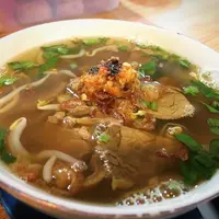 Soto Seger Mbok Giyem, kuliner khas Boyolali, Jawa Tengah. (Sumber Foto: thenekatchef/Instagram)