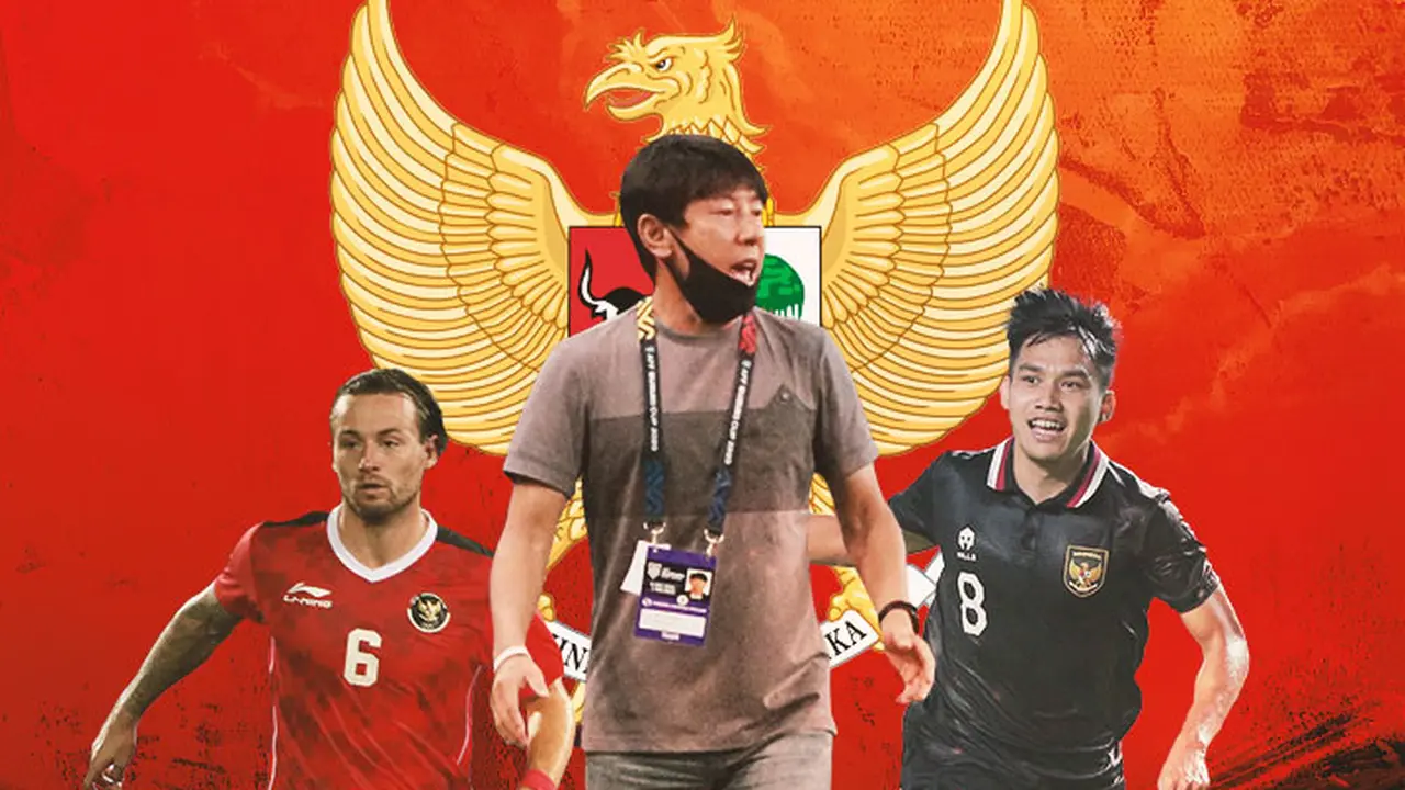 Timnas Indonesia  -  Shin Tae-yong diapit Witan Sulaeman dan Marc Klok