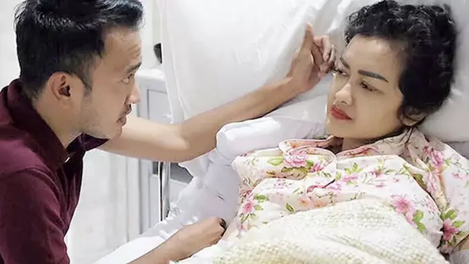 [Bintang] Ruben Onsu dan Julia Perez