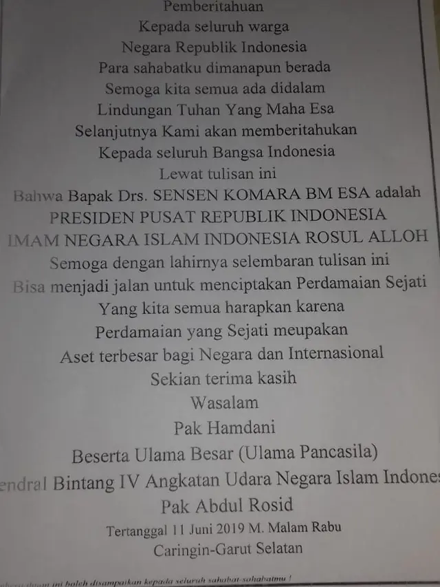 Surat pernyataan nabi palsu Sensen Komara sebagai Presiden Pusat Republik Indonesia yang dibuat Hamdani, salah satu pengikut setianya