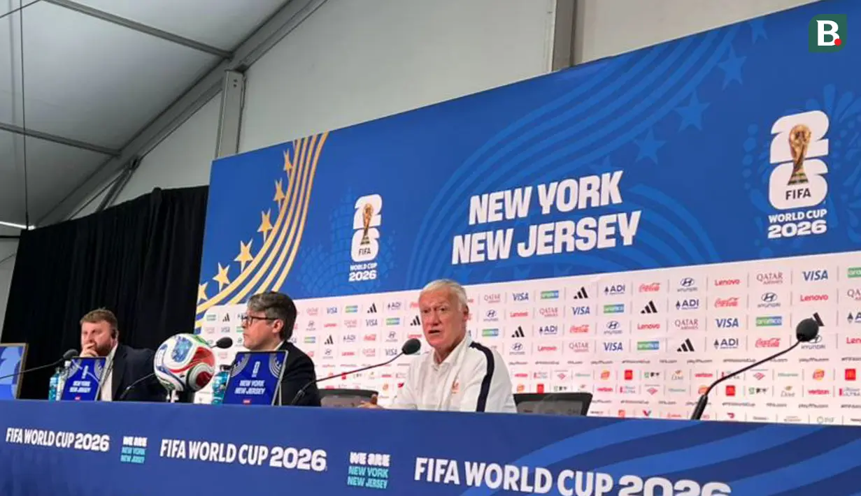Pelatih Prancis, Didier Deschamps memberikan keterangan saat sesi konferensi pers di Metlife Stadium, New Jersey, Senin (15/6/2026). Prancis akan menghadapi Senegal pada laga Grup I Piala Dunia 2026 Rabu (17/6/2026) dini hari WIB. (Bola.com/Hery Kurniawan)