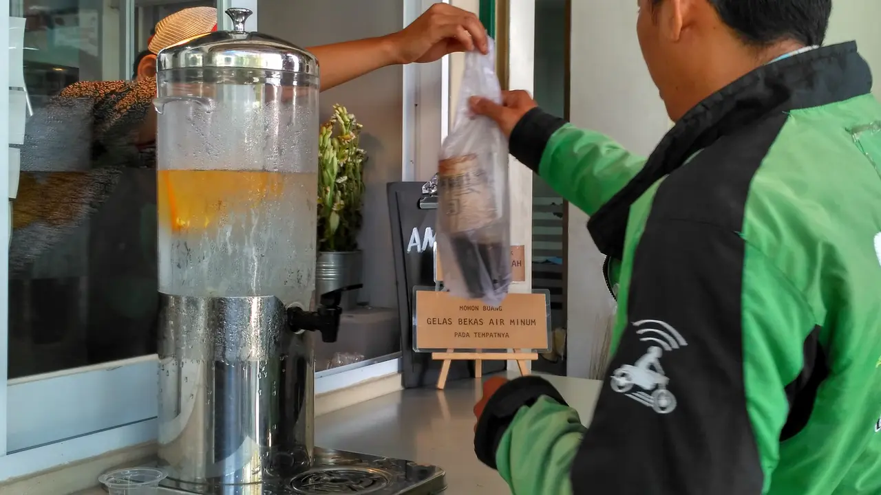 Toko Kopi Tuku