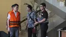 Anggota Komisi I DPR dari Fraksi Golkar, Fayakhun Andriadi berada di gedung KPK untuk menjalani pemeriksaan, Jakarta (6/4). Ini merupakan pertama kalinya Fayakhun diperiksa setelah resmi ditahan sejak Rabu (28/3) lalu. (Merdeka.com/Dwi Narwoko)