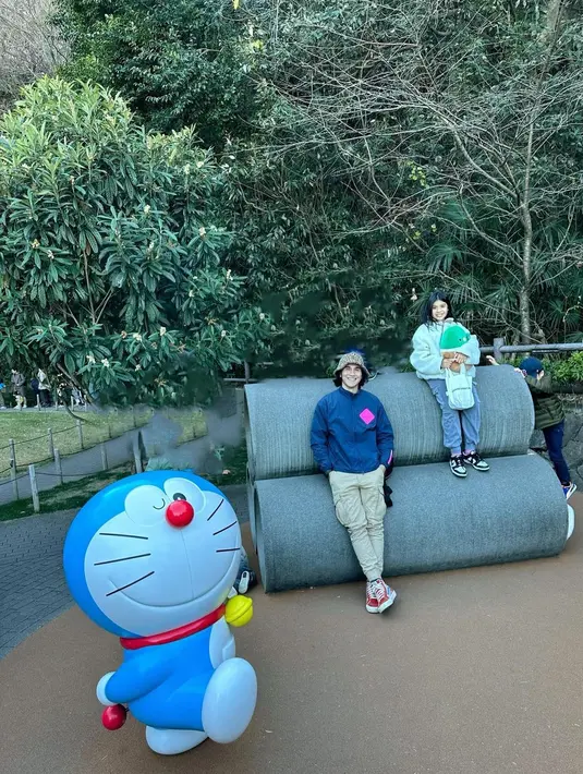 Liburan Vino G. bastian dan Marsha Timothy di Jepang. [Foto: Instagram/marshatimothy]