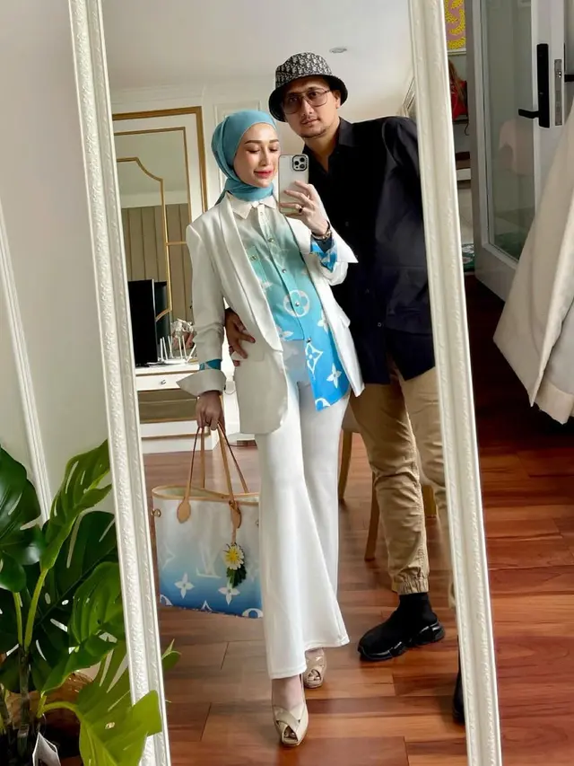 Makin Buncit, Ini 6 Potret Dokter Reza Gladys Pamerkan Baby Bump Jelang Lahiran