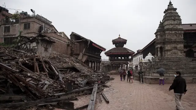 Gempa Nepal Luluhlantakan Kuil Bersejarah