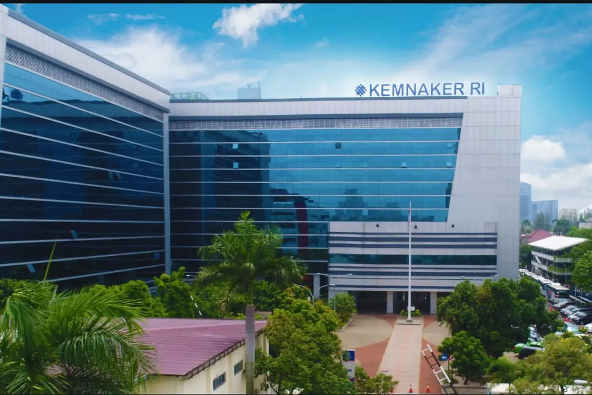 Antusiasme Tinggi, 140 Ribu Fresh Graduate Sudah Daftar Program Magang Nasional Kemnaker
