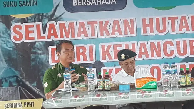 Pertemuan membahas KHDPK di Pendopo Sedulur Sikep Samin Desa Sambongrejo, Kecamatan Sambong, Kabupaten Blora. (Liputan6.com/Ahmad Adirin)