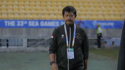 Pelatih Timnas Indonesia U-22, Indra Sjafri pada pertandingan SEA Games 2025 di 700th Anniversary Stadium, Chiang Mai, Jumat (12/12/2025). (Bola.com/Bagaskara Lazuardi)