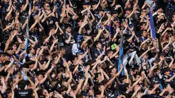 Sementara Gamba Osaka yang didukung penuh para suporternya sukses mengalahkan tamunya, Cerezo Osaka dengan skor tipis 1-0 yang membawa mereka ke peringkat delapan klasemen sementara dengan koleksi 18 poin. (J.LEAGUE)
