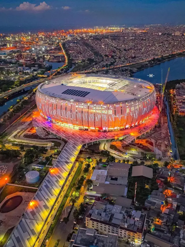 Stadion JIS.