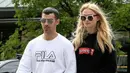 Sophie Turner dan Joe Jonas kembali menjadi perbincangan publik. Setelah kabar mengenai pertunangannya pada 15 Oktober 2017 lalu, kini dikabarkan bahwa keduanya akan segera menikah di waktu yang dekat. (Doc. Enews)