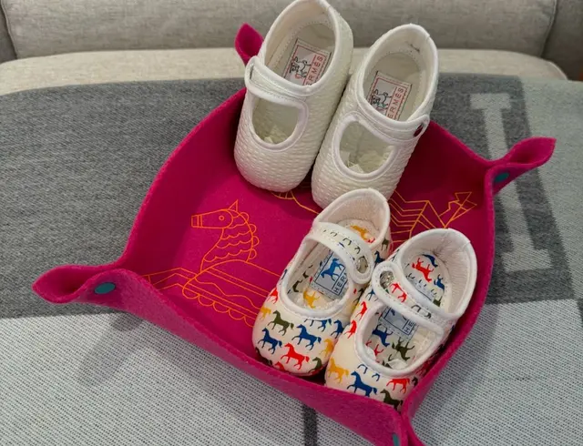 Sering pakai Hermes saat lagi momong baby R, harga 6 fashion item Syahrini ini bikin melongo