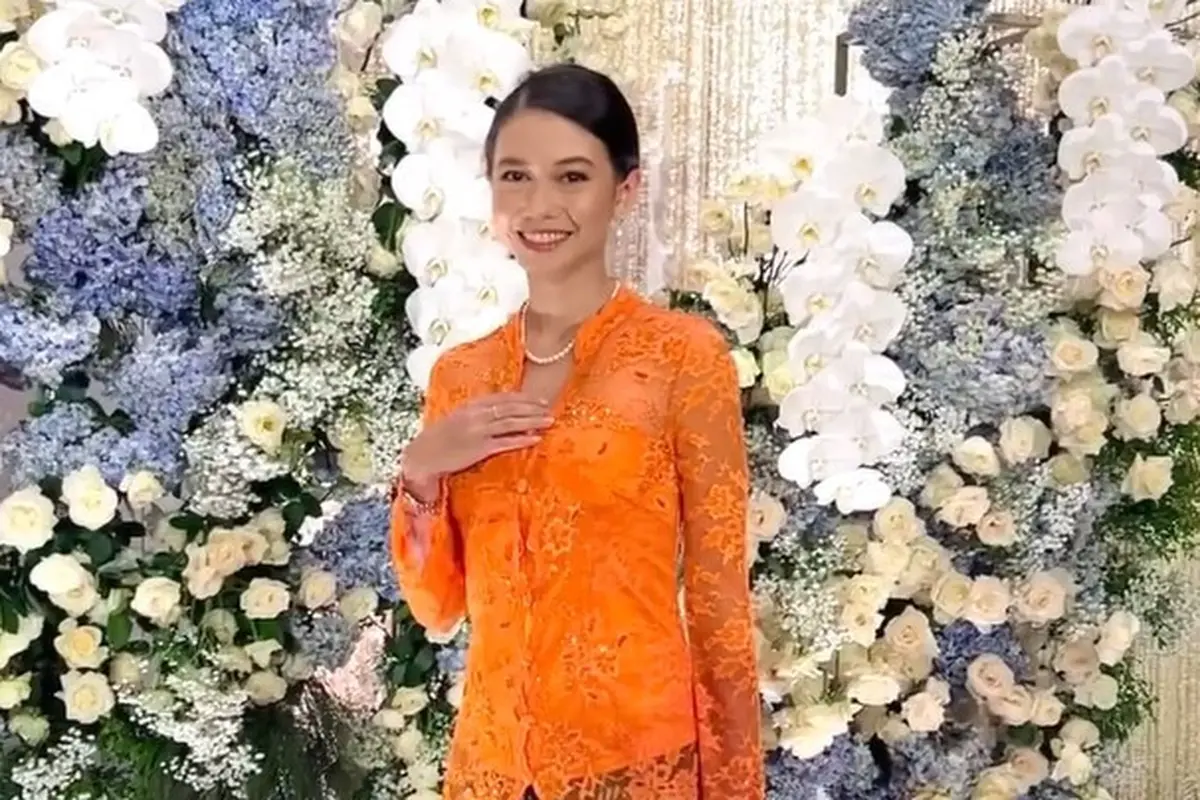 Yuki Kato kenakan kebaya ibunda (Instagram/yukikt)