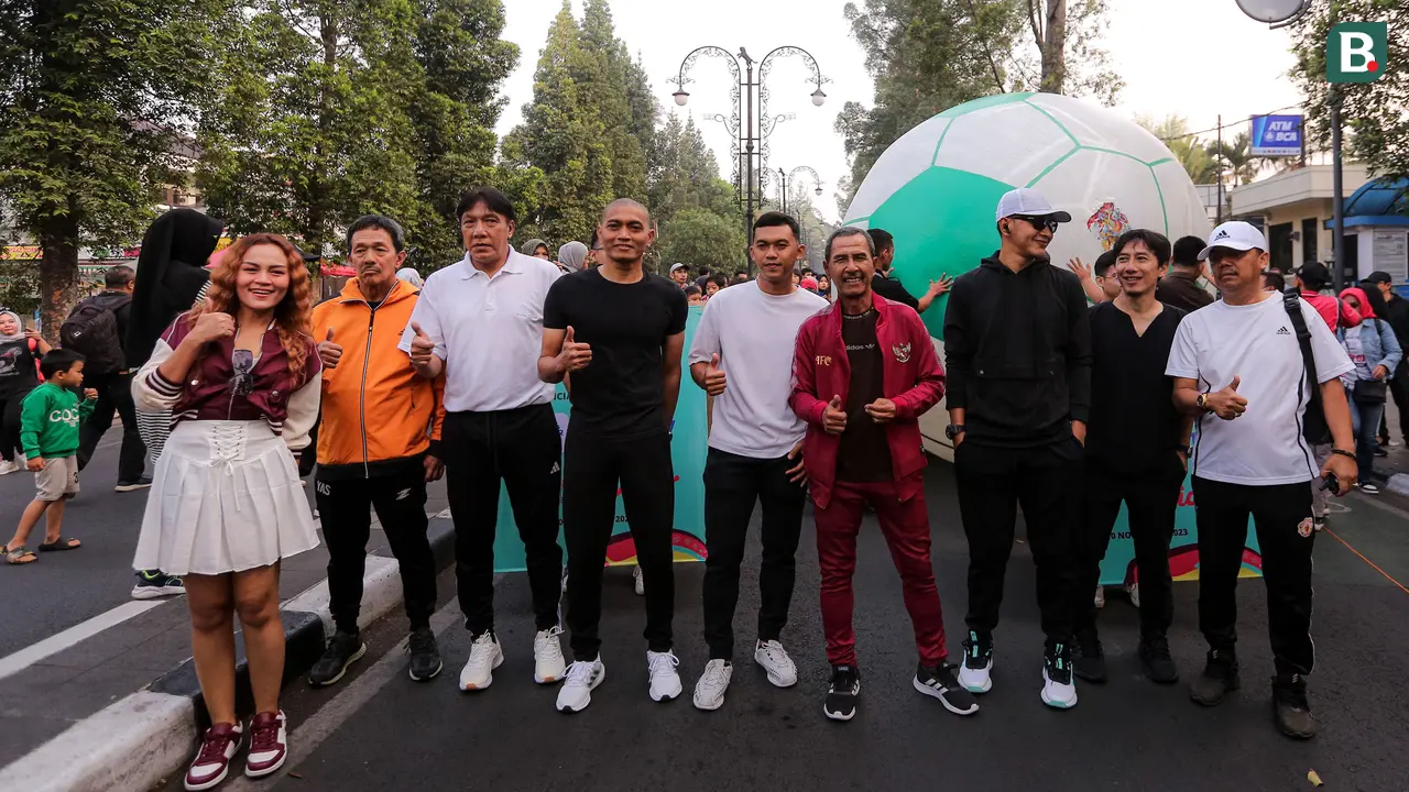 Foto: Kemeriahan Rangkaian Acara Trophy Tour Experience Piala Dunia U-17 2023 di Bandung, Ada Bintang Dangdut Hingga Legenda Persib