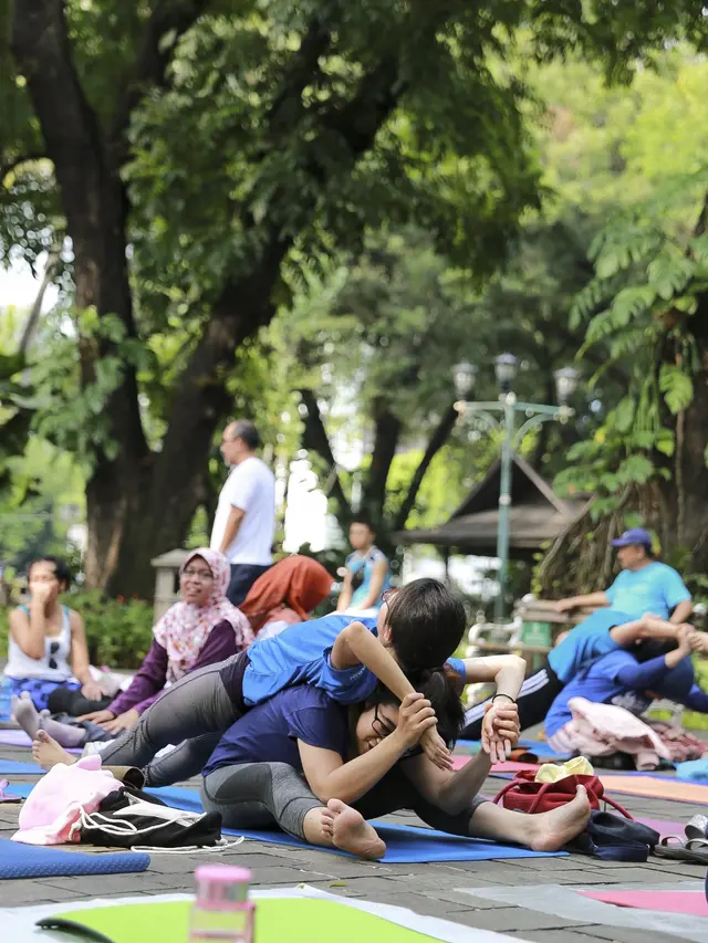 [Fimela] Yoga Gembira