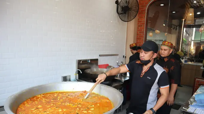 Kanabu Khas Aceh Hadirkan Ayam Tangkap Hingga Sambal Ganja yang Menggugah Selera