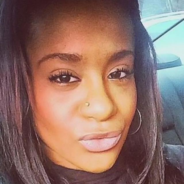 Keluarga Berselisih Pemakaman Bobbi Kristina Masih Belum Jelas