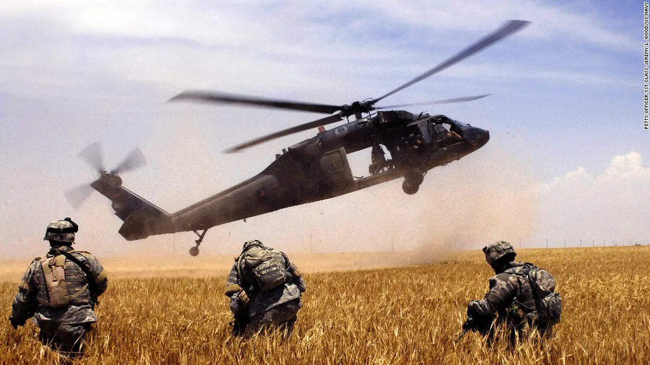 Jatuh Saat Latihan, 11 Awak Helikopter Militer Florida Raib 