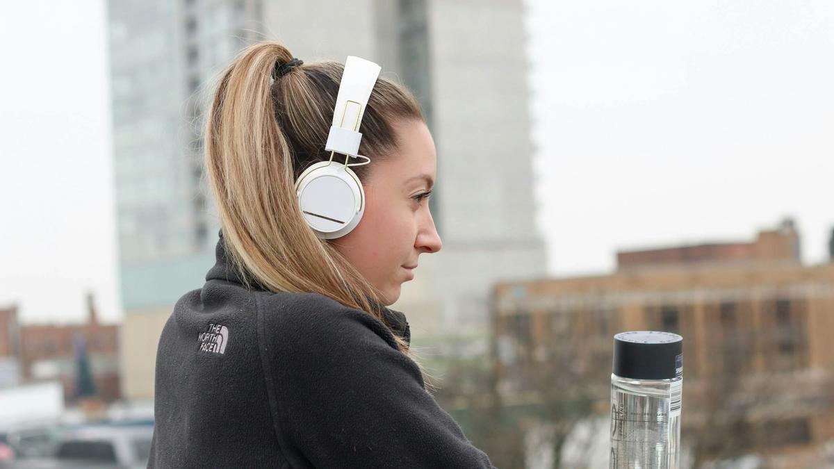 Setop Lakukan Hal Ini Jika Punya Headphone dengan Noise Cancelling