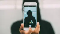 Orang yang Pakai Selfie untuk Foto Profil di Medsos Adalah Penipu