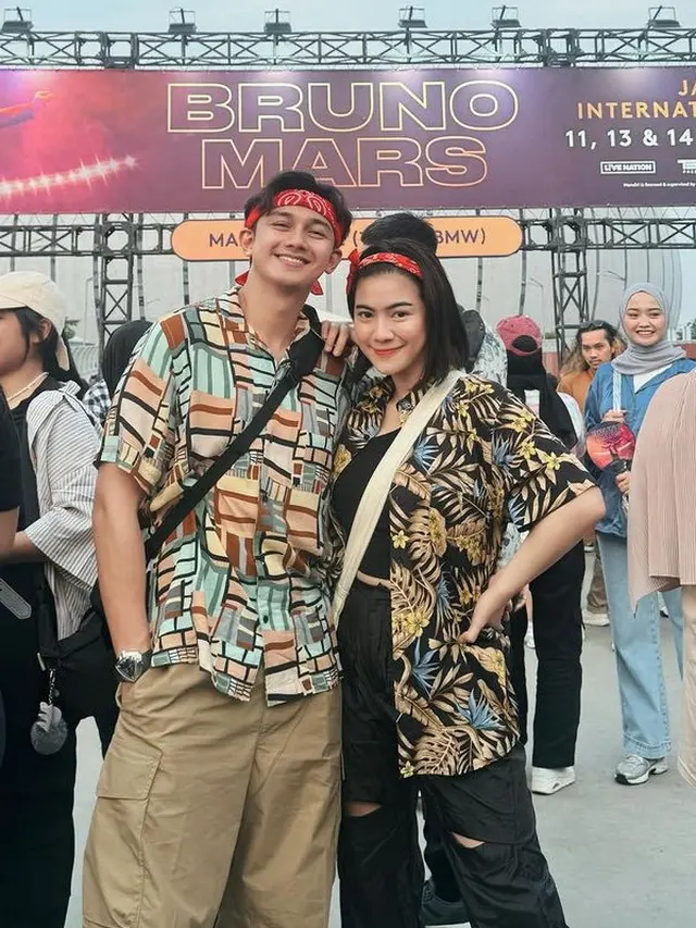 Felicya Angelista Nonton Konser Bruno Mars Bersama Pasangan