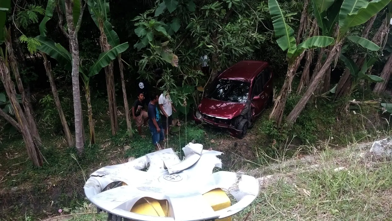 Kecelakaan mobil