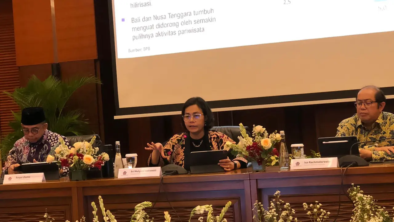 Menteri Keuangan (Menkeu) Sri Mulyani Indrawati dalam Konferensi Pers Realisasi APBN 2023, Selasa (2/1/2024). (Tira/Liputan6.com)