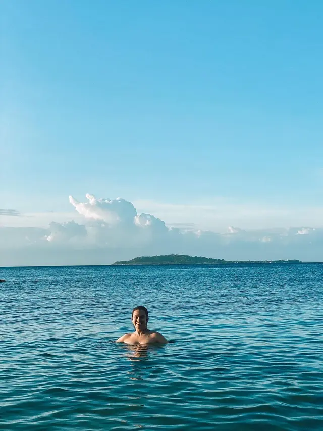 Angga Yunanda berlibur di Lombok (foto: Instagram/@anggayunandareal16)