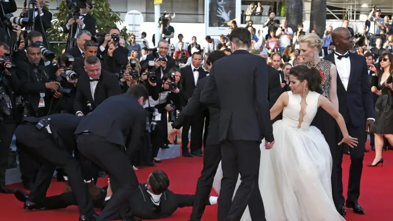 Saat Bintang Ugly Betty Dikerjai Orang di Festival Film Cannes