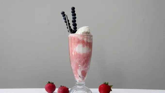 Resep Strawberry Float untuk Inspirasi Temani Buka Puasa