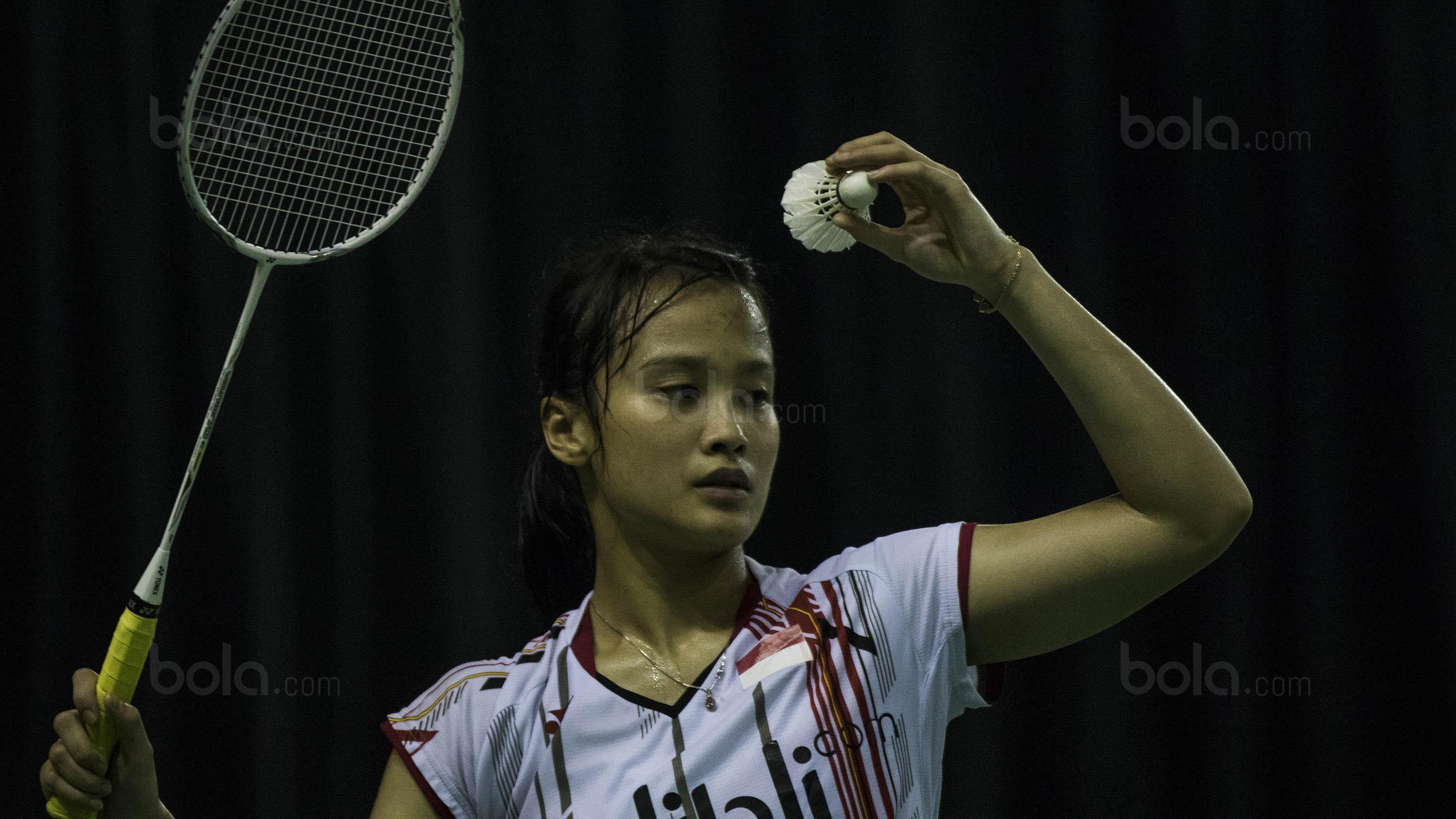 Pebulutangkis tunggal putri Indonesia, Hanna Ramadini, saat berlatih di Pelatnas PBSI Cipayung, Jakarta, Jumat (14/7/2017). Hanna Ramadini akan turun di SEA Games 2017 Malaysia. (Bola.com/Vitalis Yogi Trisna)